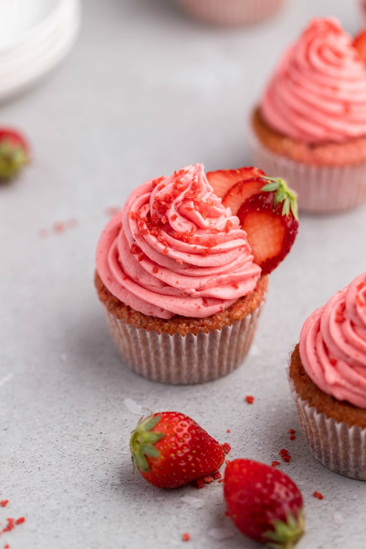 vegan strawberry filled cupcakes