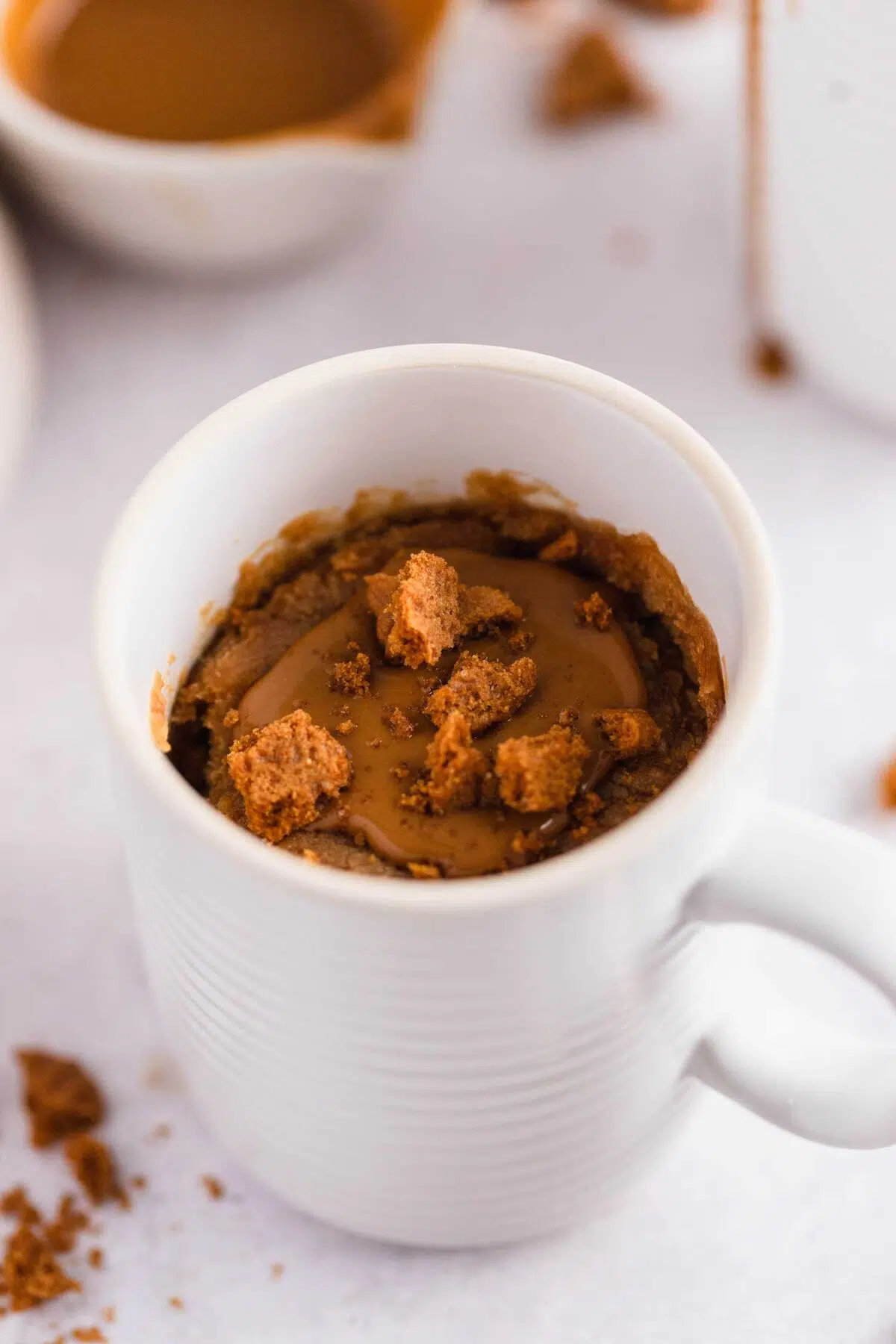 vegan biscoff cake