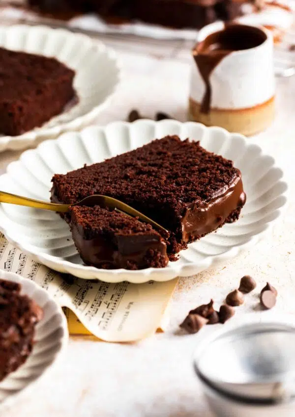 Vegan Chocolate Loaf Cake – Rich & Indulgent!