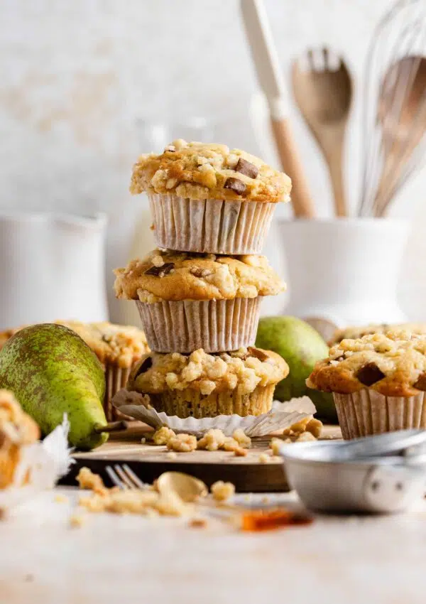 Easy Vegan Pear Muffins with Crumbles