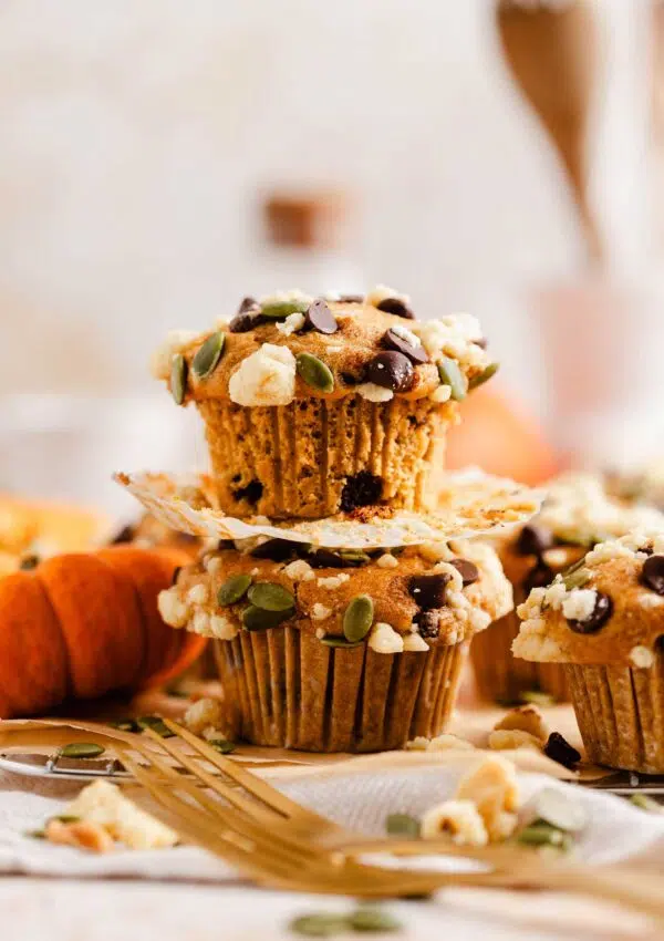 vegan pumpkin chocolate chip muffins