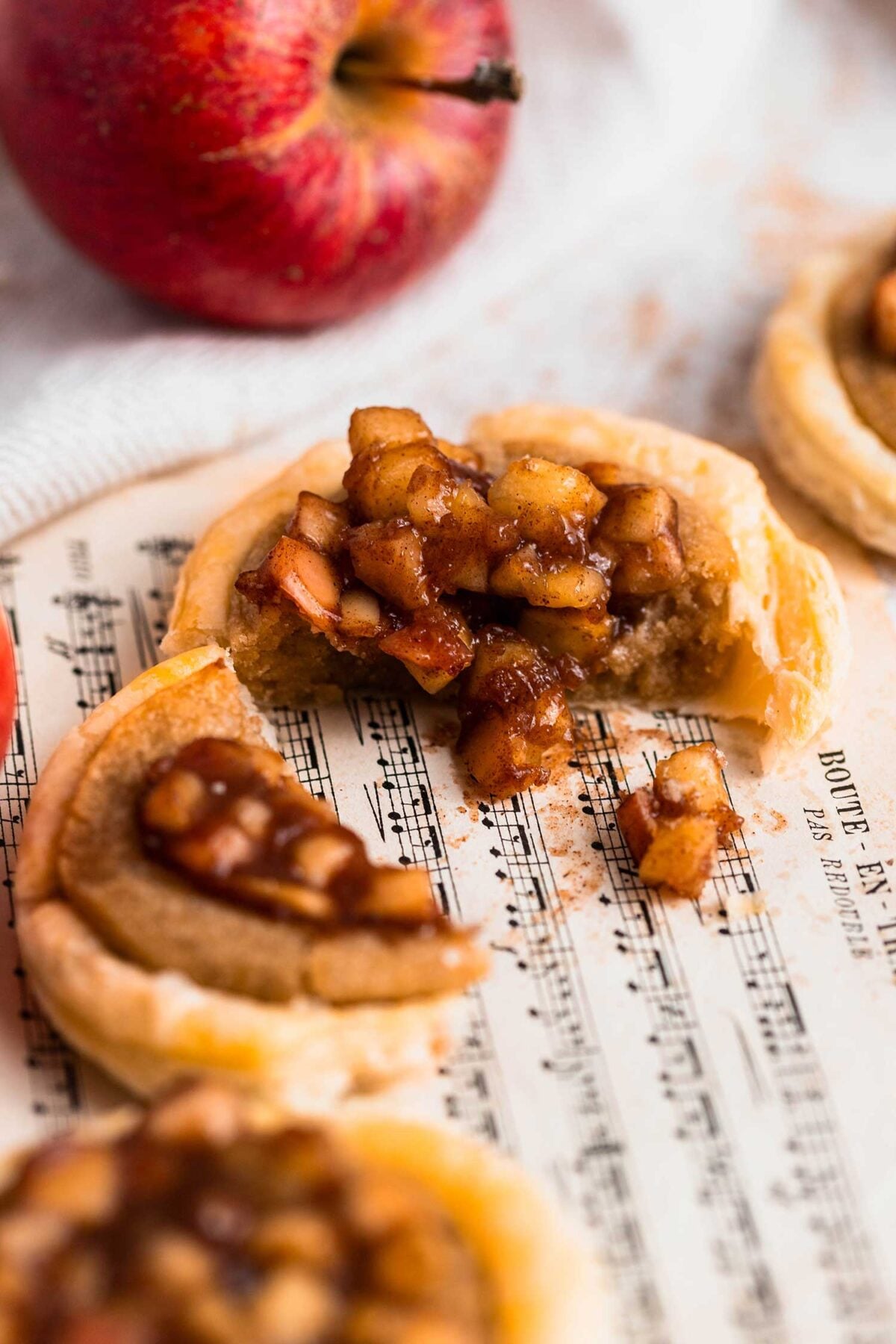 Easy Apple Pie Cookies - Vegan