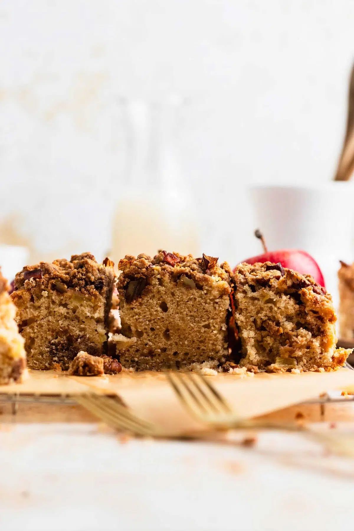 Apple coffee cake