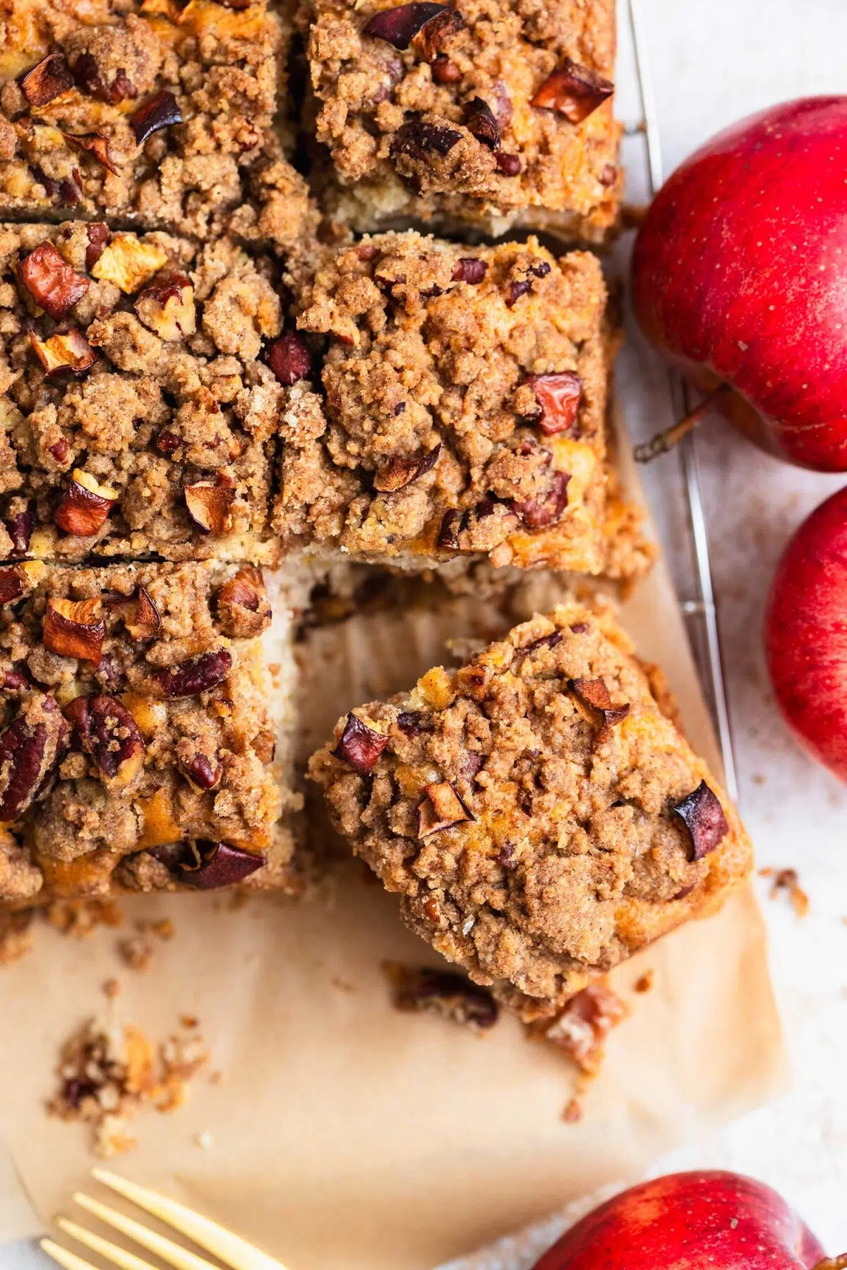 easy Apple crumble coffee cake