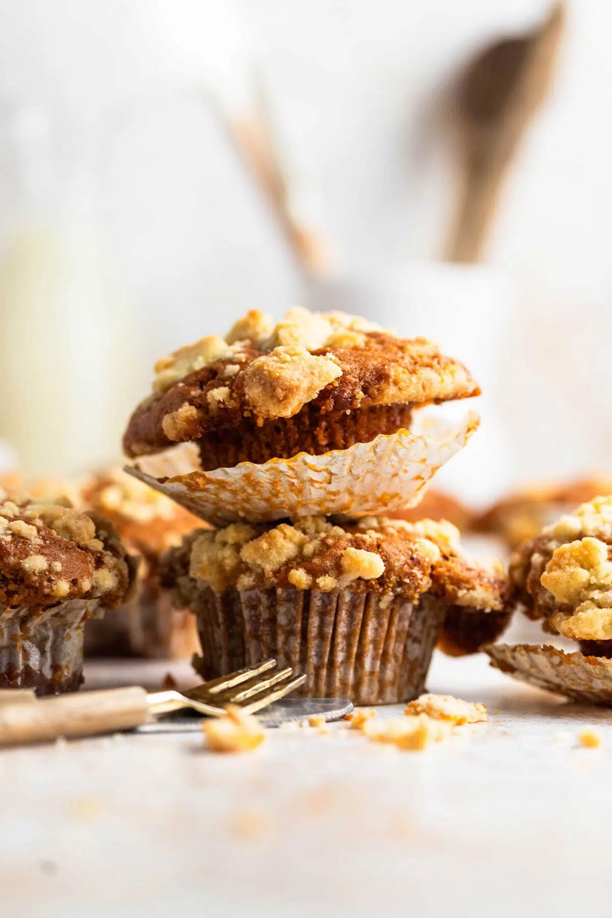 caramel crumble muffins