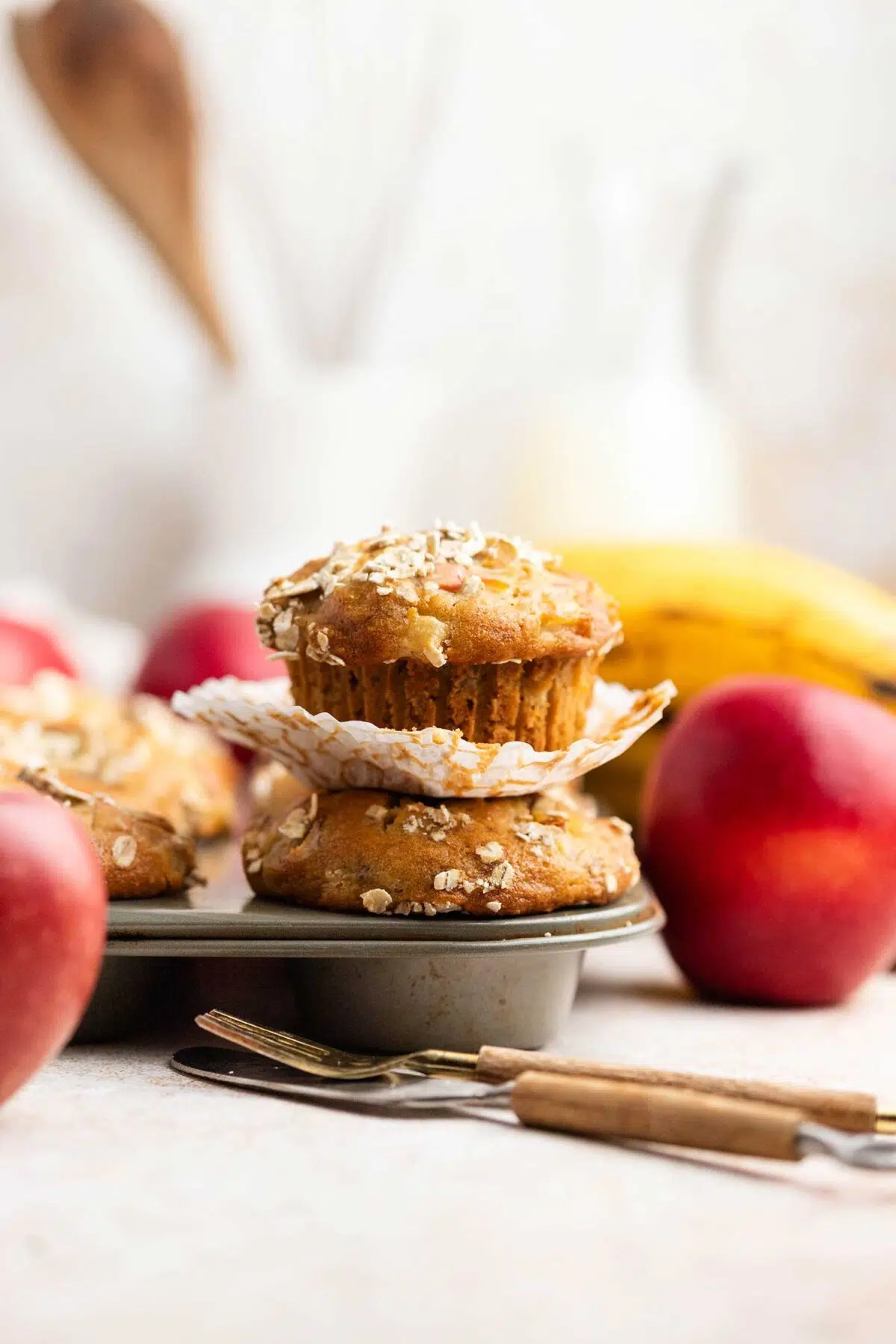 vegan apple banana muffins