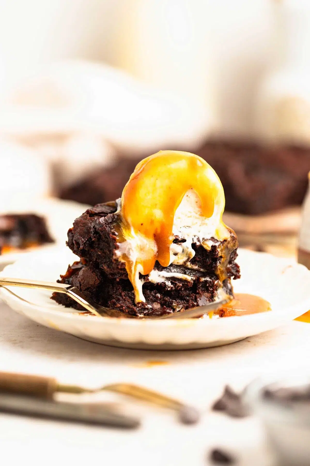 easy chewy caramel brownies