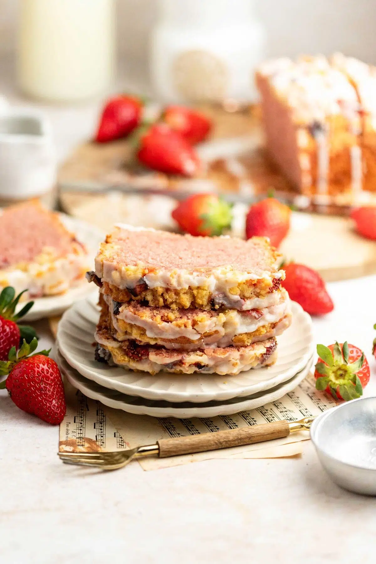easy strawberry loaf cake