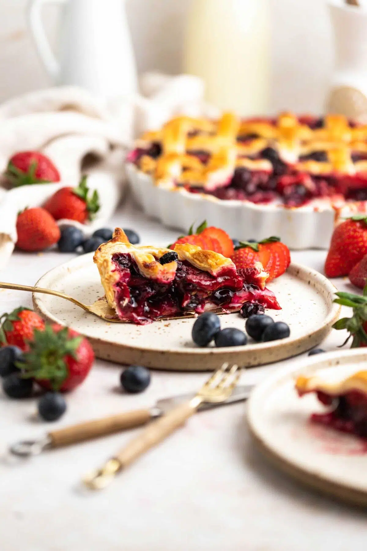 plant based strawberry blueberry pie
