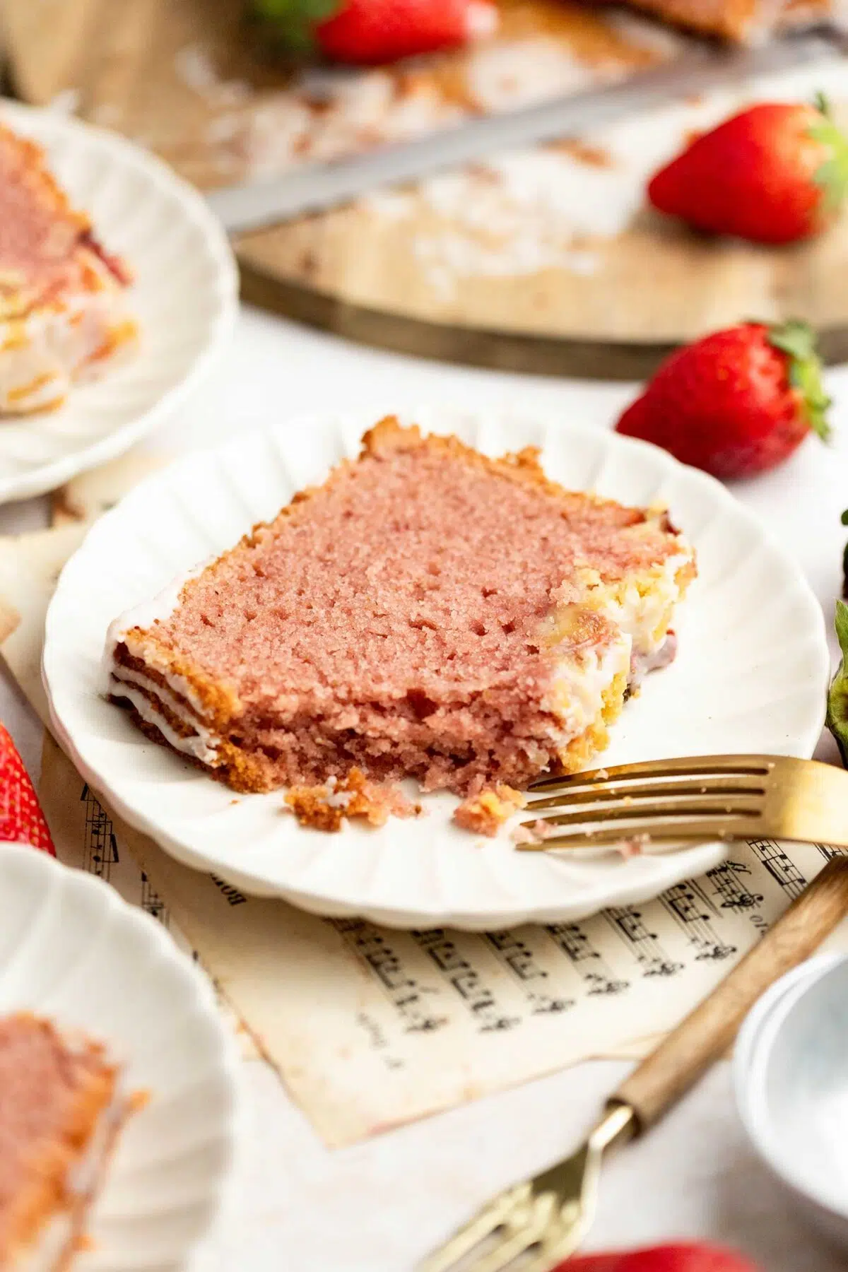 strawberry loaf cake vegan
