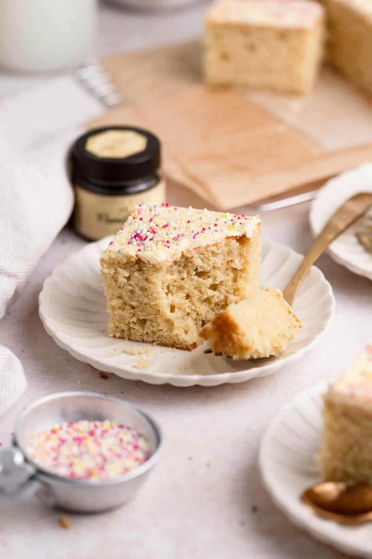 vanilla sheet cake easy