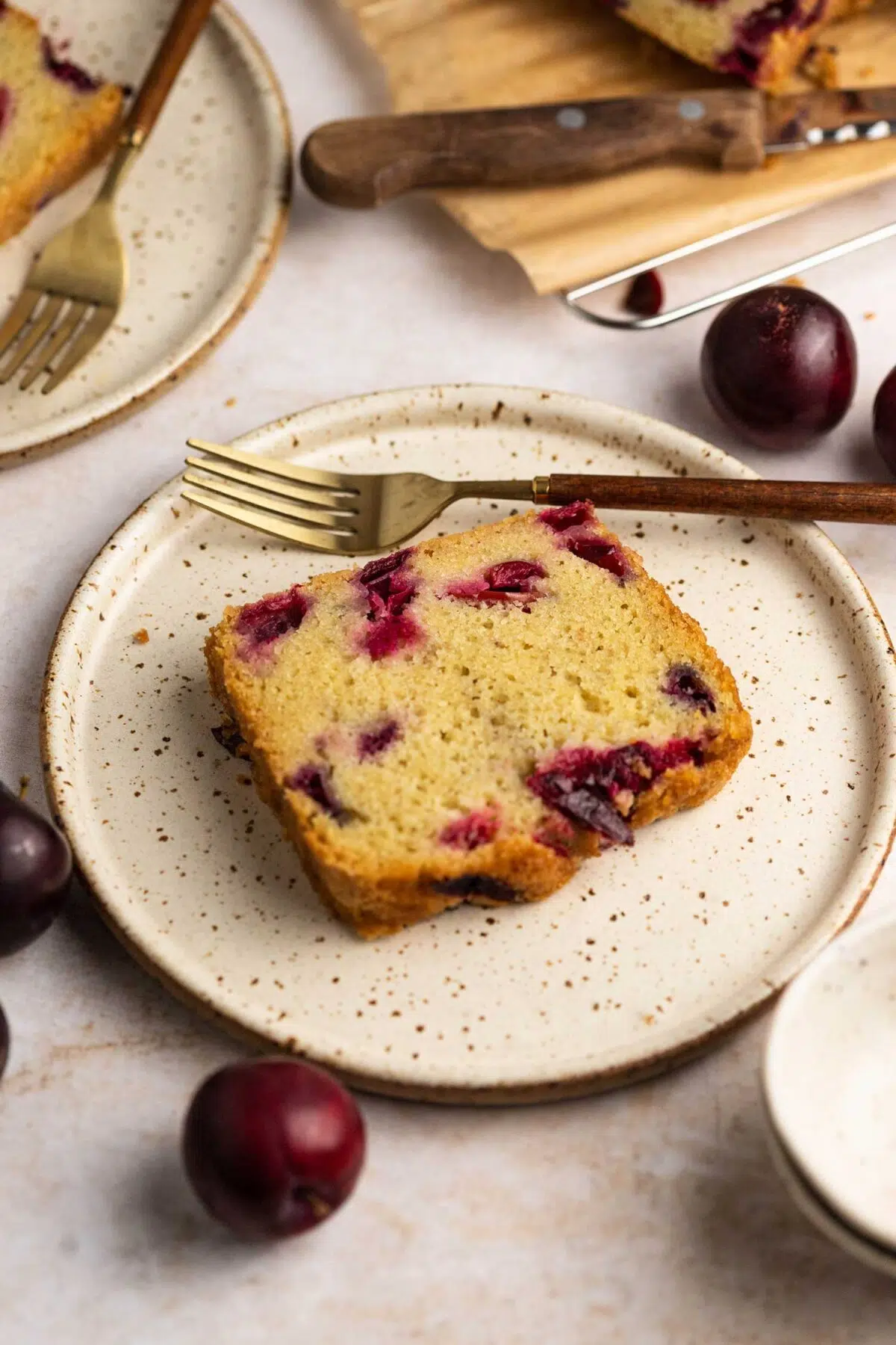 plant based plum cake