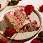 strawberry cake vegan