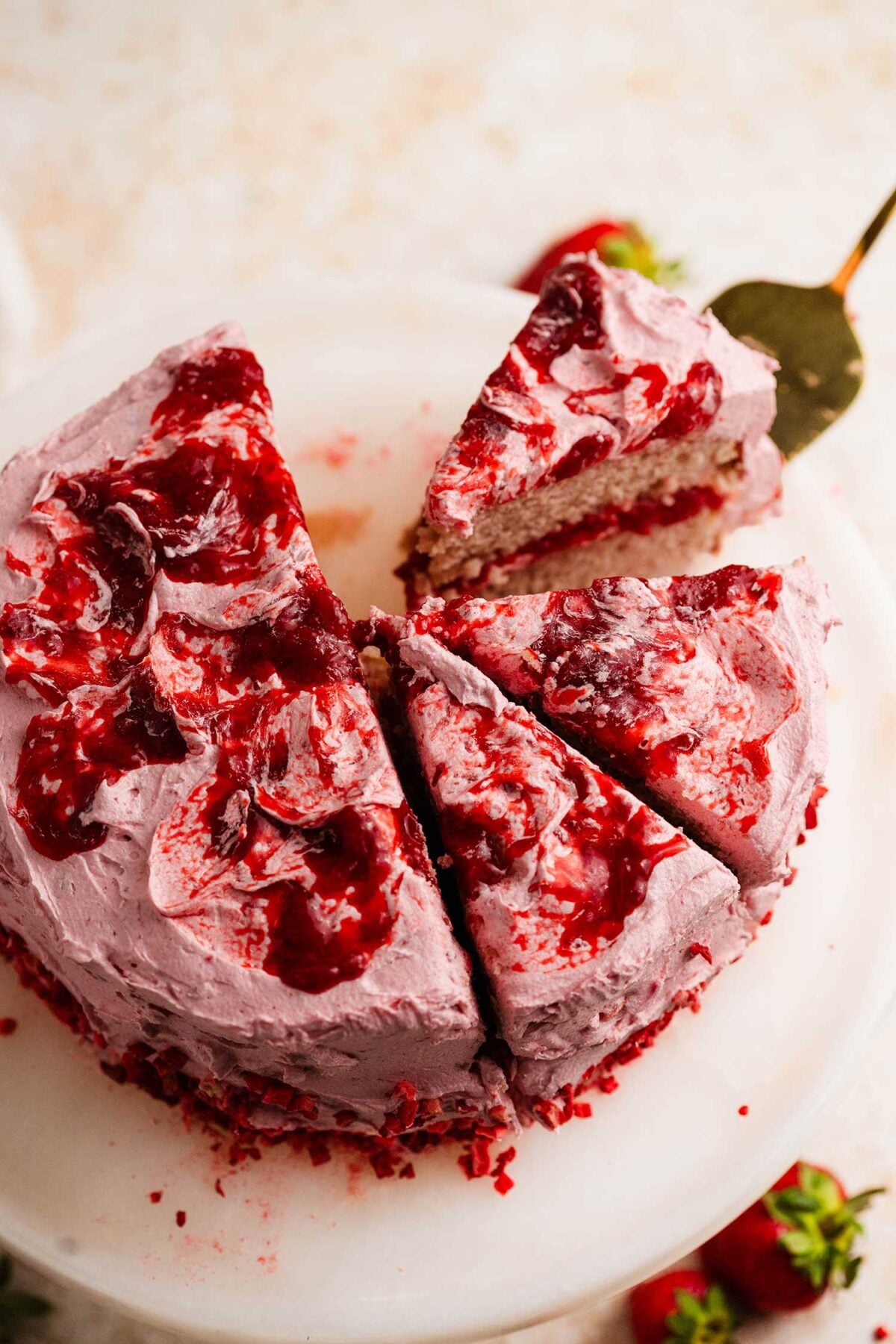 vegan strawberry cake