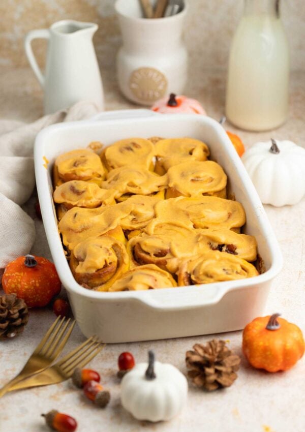 Easy! Vegan Pumpkin Cinnamon Rolls – Soft & Pillowy